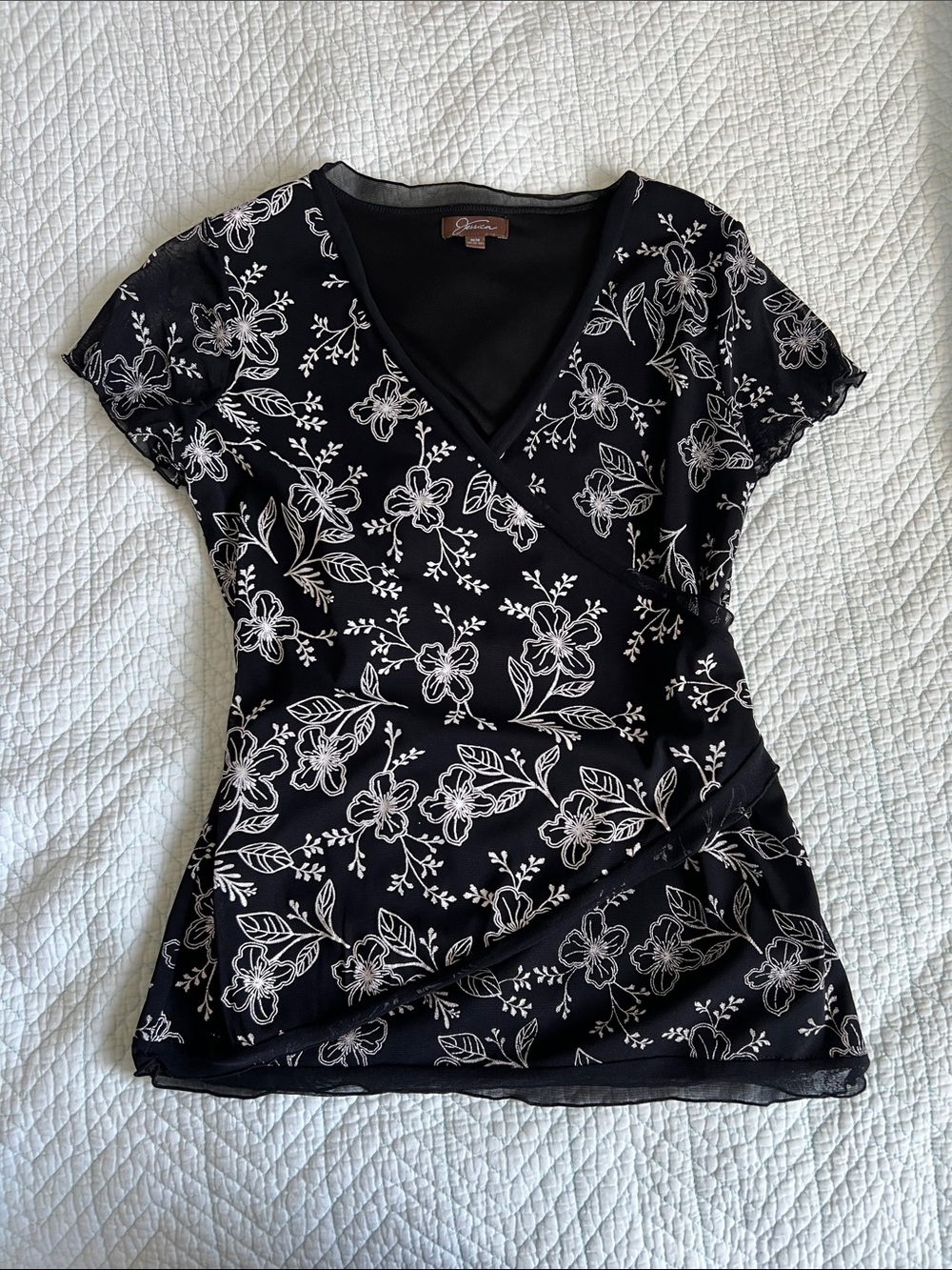 black & white floral v-neck top